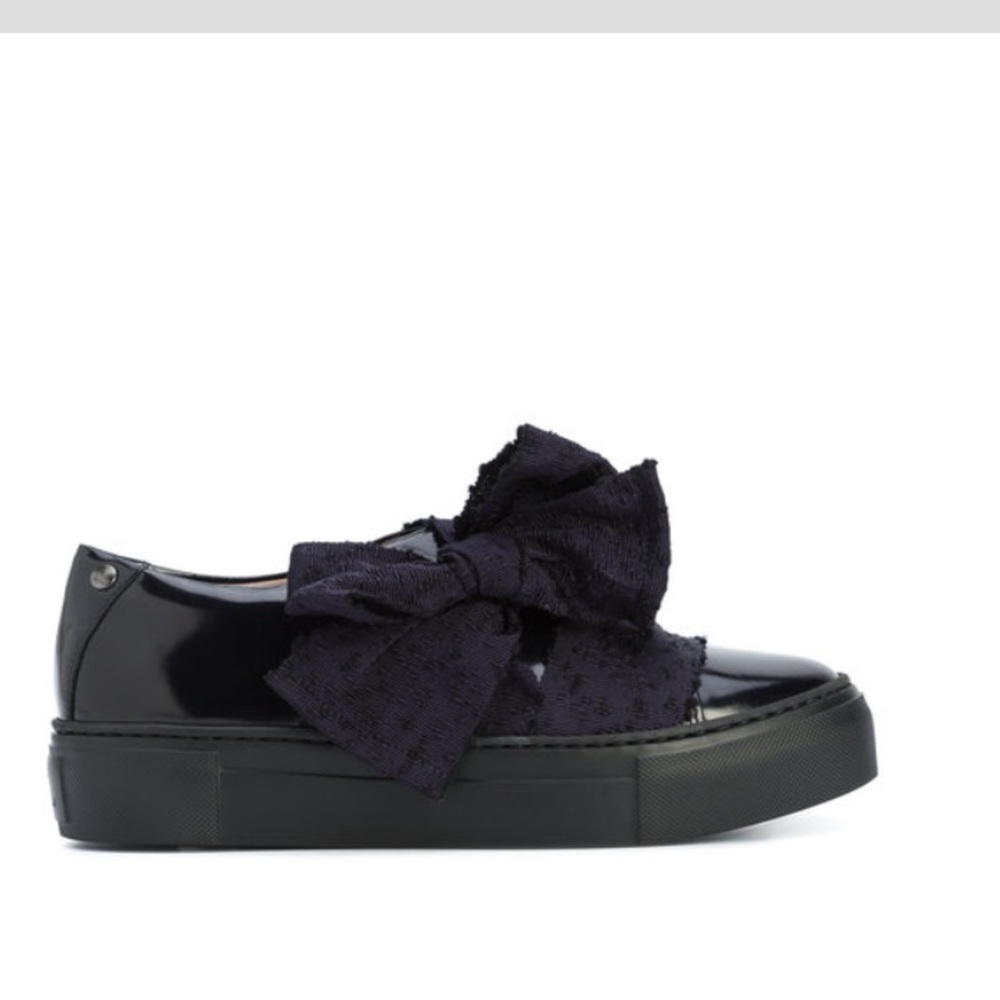 AGL Black patent leather loafers w/blue bow EU36.5